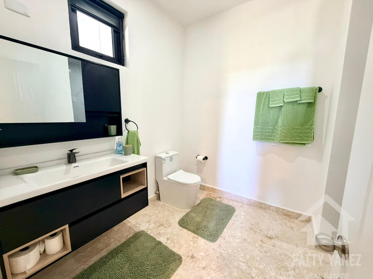 Condominio de 2 habitaciones con vista al mar en venta en Playa Encuentro