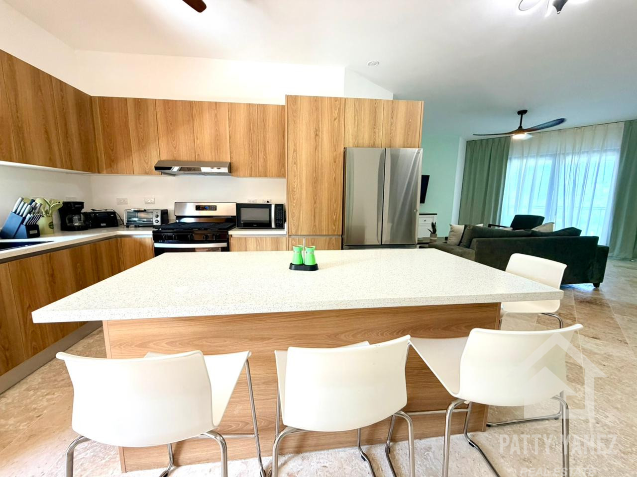 Condominio de 2 habitaciones con vista al mar en venta en Playa Encuentro