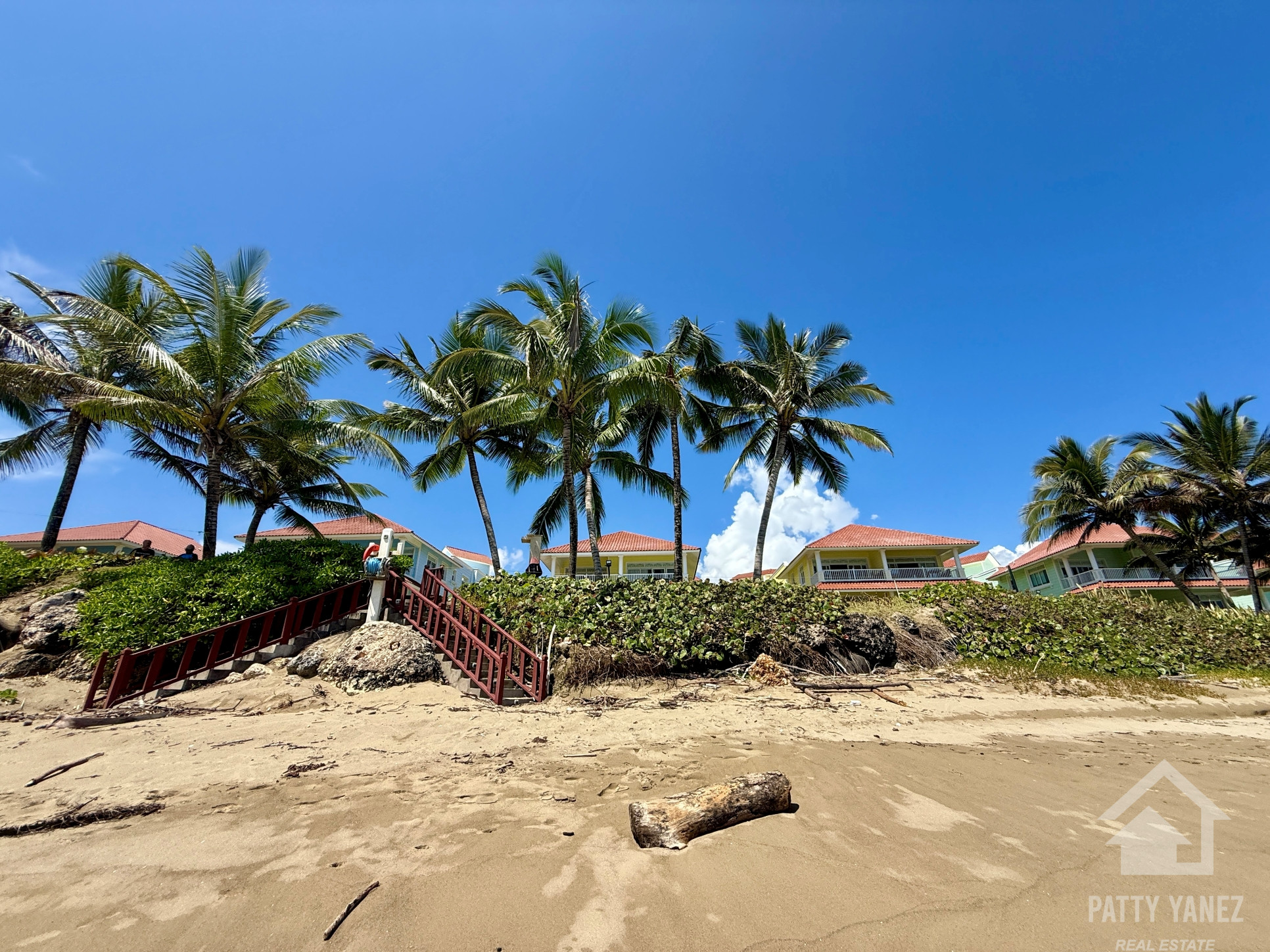 Ático de 2 dormitorios frente al mar en Cabarete con vista al mar