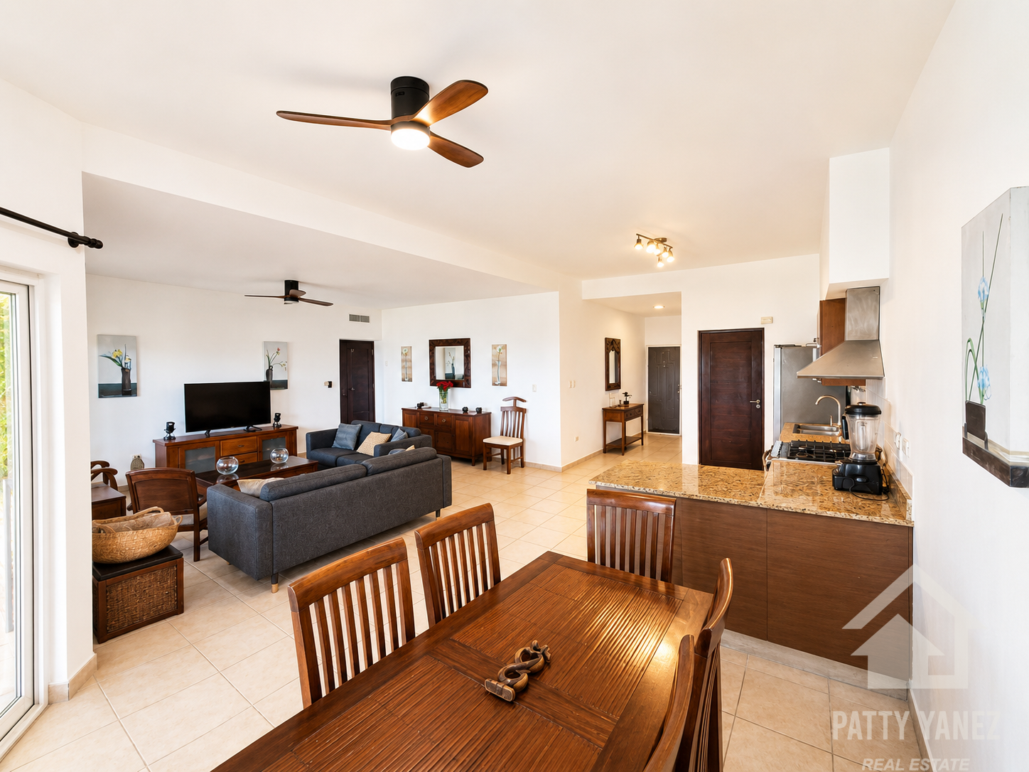Condominio de lujo frente al mar en Kite Beach: 2 recámaras y amplia terraza