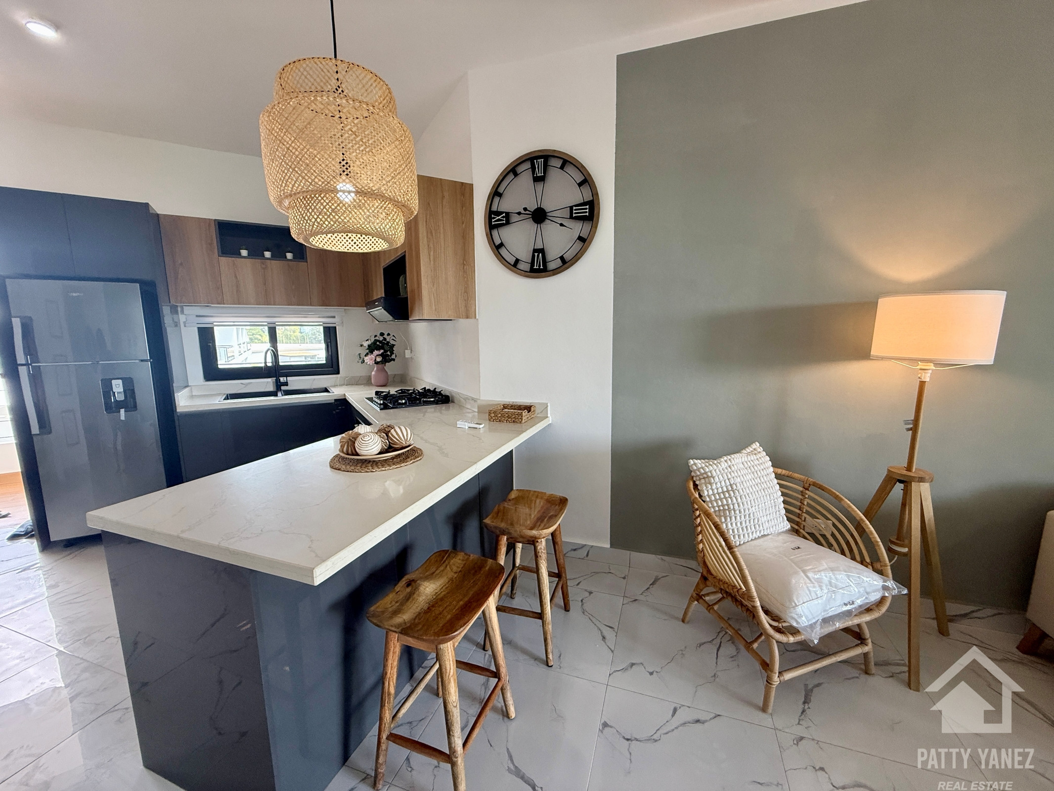 2-Bedroom Modern Condo Short Walk to Playa Encuentro, Cabarete