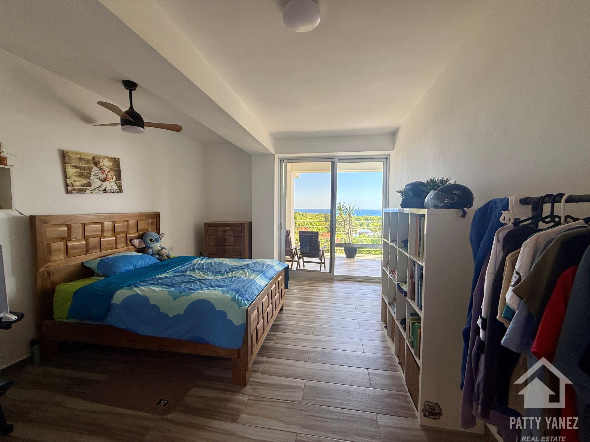 Ático con vistas panorámicas al mar y a la montaña en Playa Encuentro