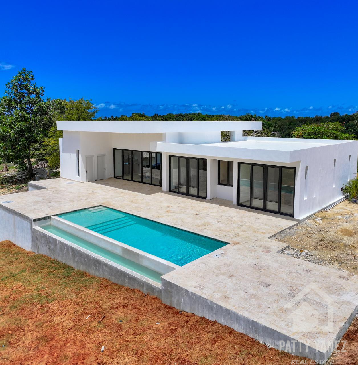 Villa de 3 dormitorios en una nueva urbanización situada en una ladera