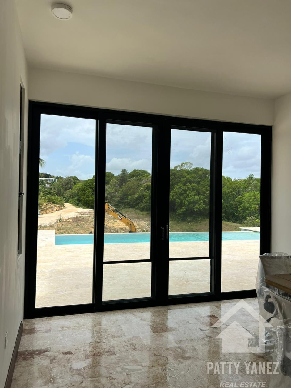 Villa de 3 dormitorios en una nueva urbanización situada en una ladera