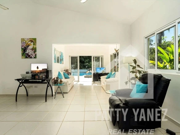 Move-In Ready 2-Bedroom Villa with Pool in Gated Community