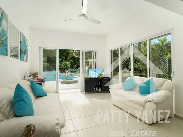 Move-In Ready 2-Bedroom Villa with Pool in Gated Community