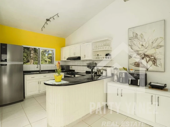 Move-In Ready 2-Bedroom Villa with Pool in Gated Community