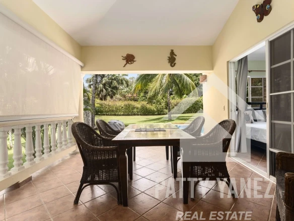Charming 2-Bedroom Villa Steps from Scenic Dining & Views