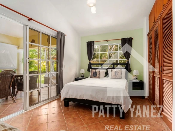 Charming 2-Bedroom Villa Steps from Scenic Dining & Views