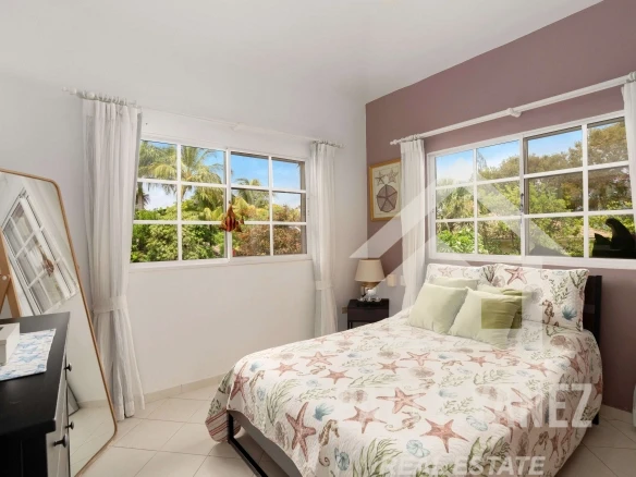 Una vida relajada en la isla en una preciosa villa amueblada