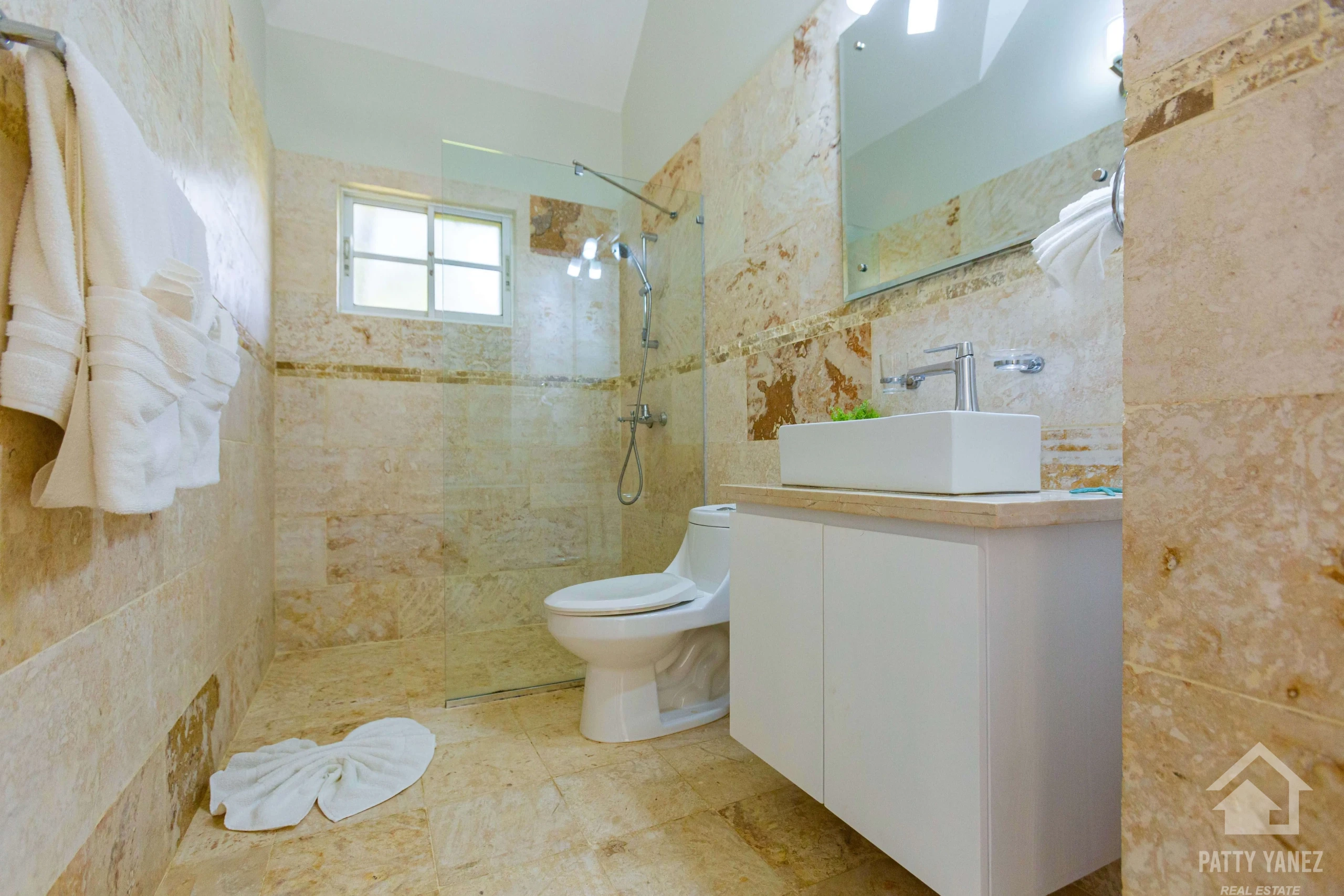 Bright 3-Bedroom Villa in a Well-Located, Quiet Gated Community