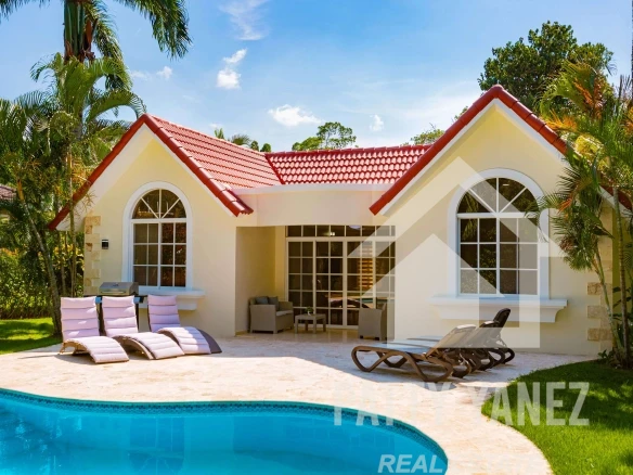 Bright 3-Bedroom Villa in a Well-Located, Quiet Gated Community
