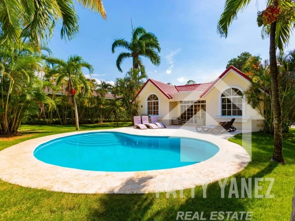 Bright 3-Bedroom Villa in a Well-Located, Quiet Gated Community