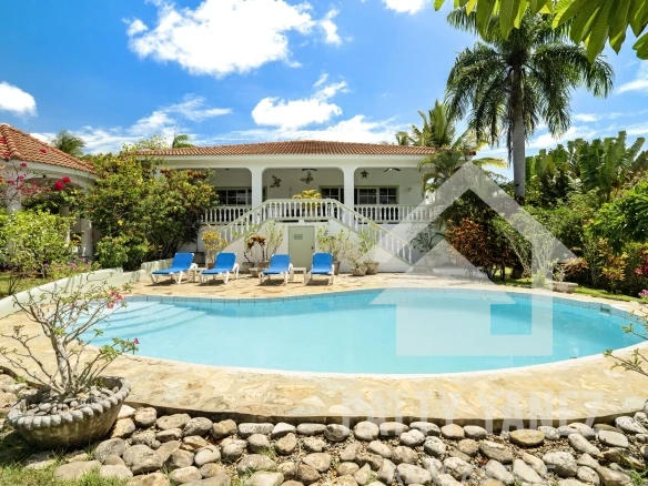 4-Bedroom Villa Gated Community Near Beaches in Sosúa