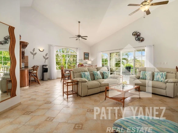 4-Bedroom Villa Gated Community Near Beaches in Sosúa