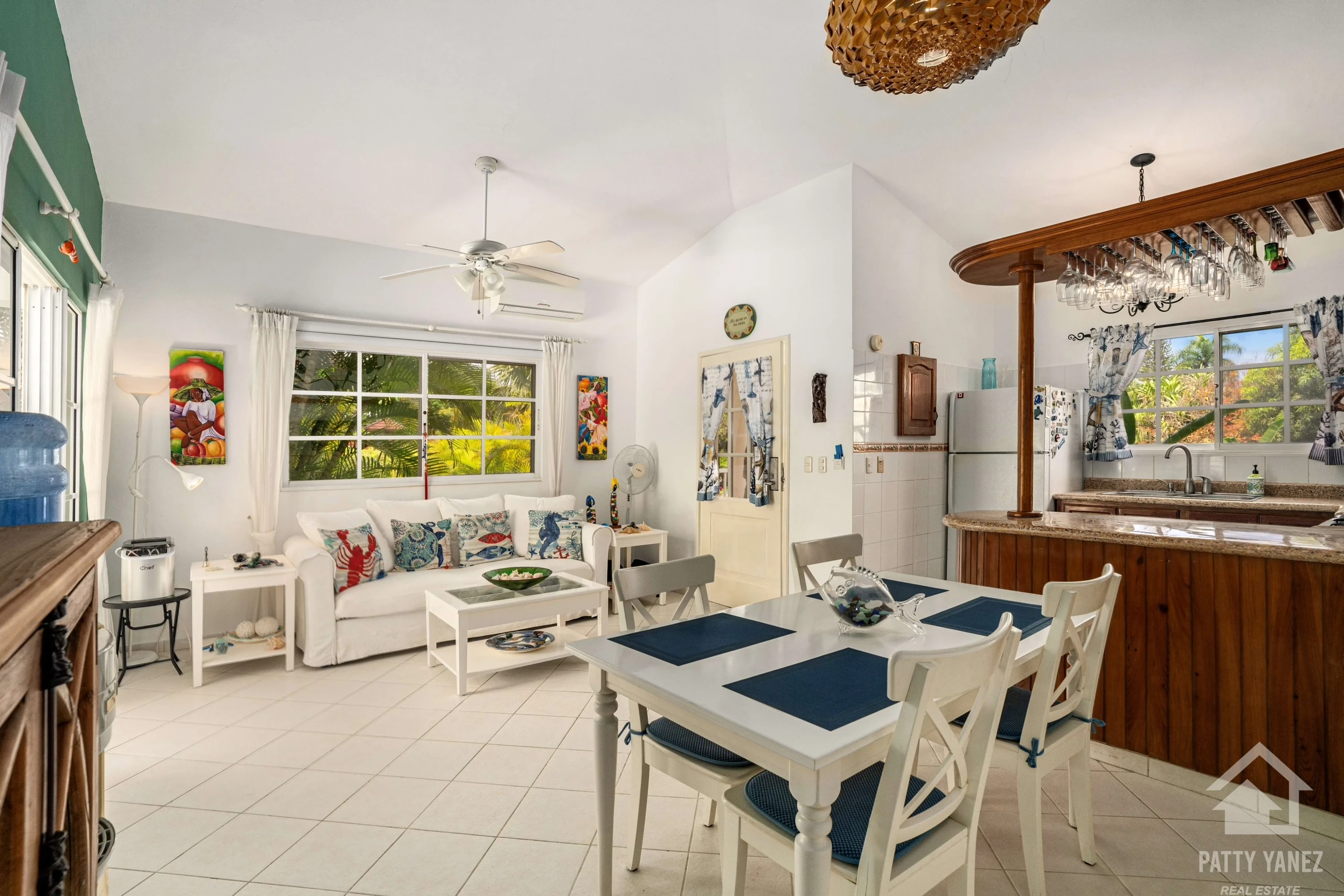 Una vida relajada en la isla en una preciosa villa amueblada