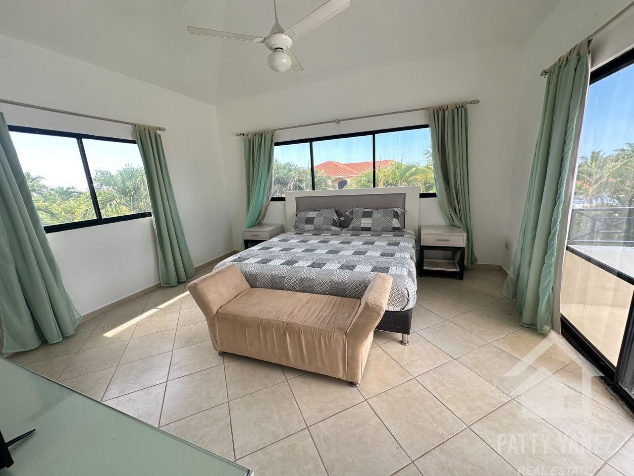 Villa amueblada de 3 dormitorios con piscina privada cerca de las playas de Sosúa
