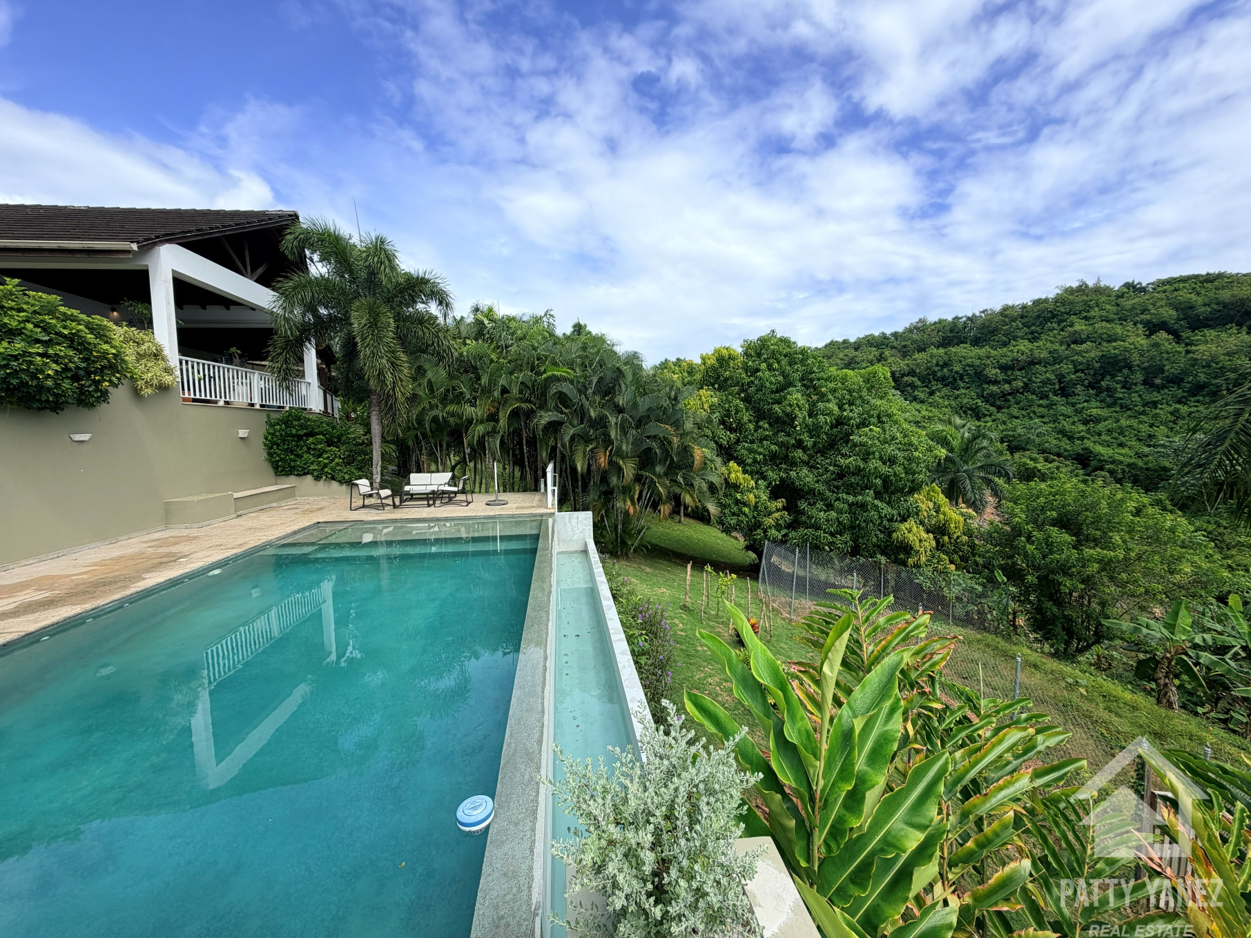 5-Bedroom Villa in Las Terrenas, Samaná with Panoramic View