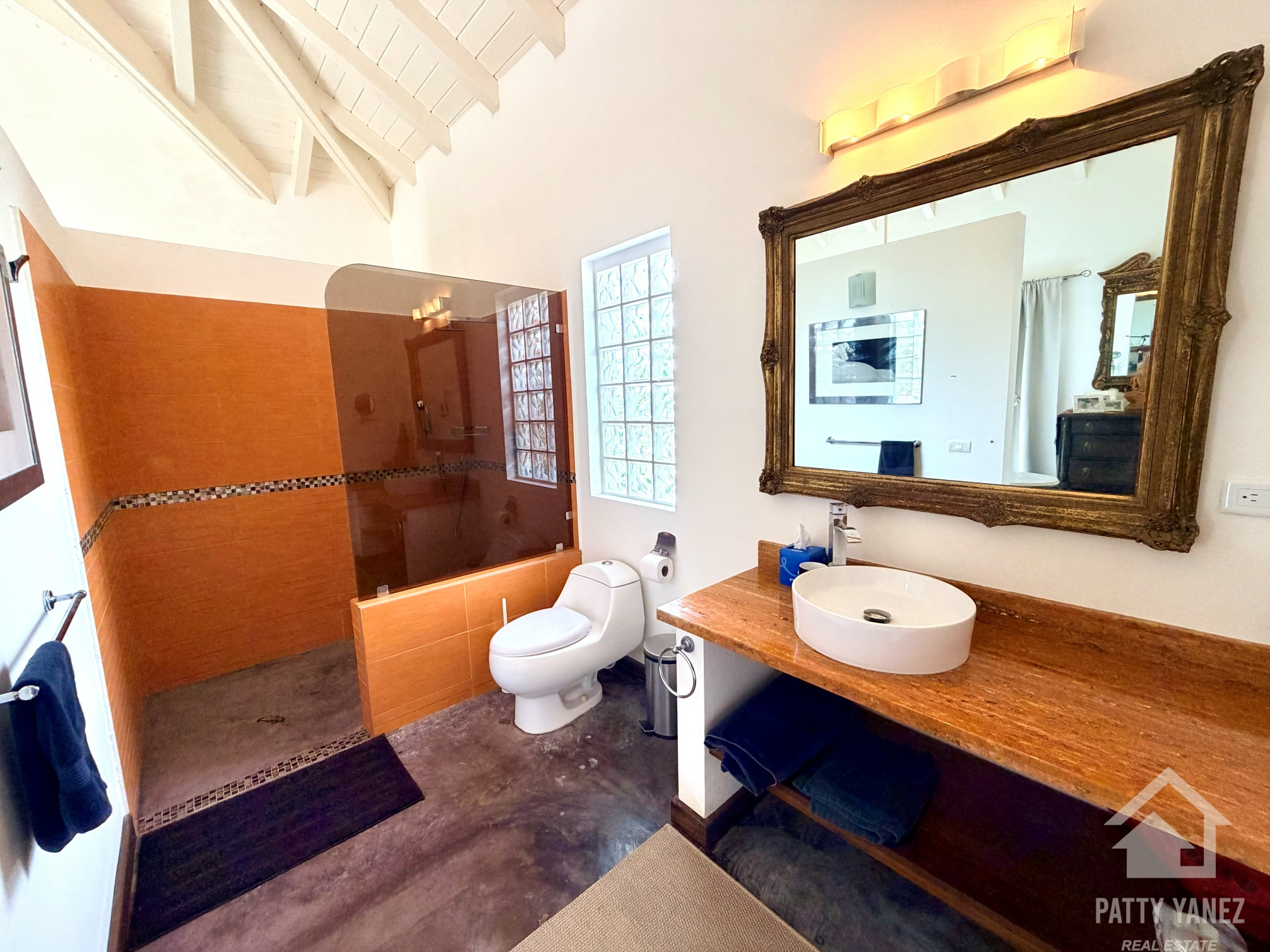 5-Bedroom Villa in Las Terrenas, Samaná with Panoramic View