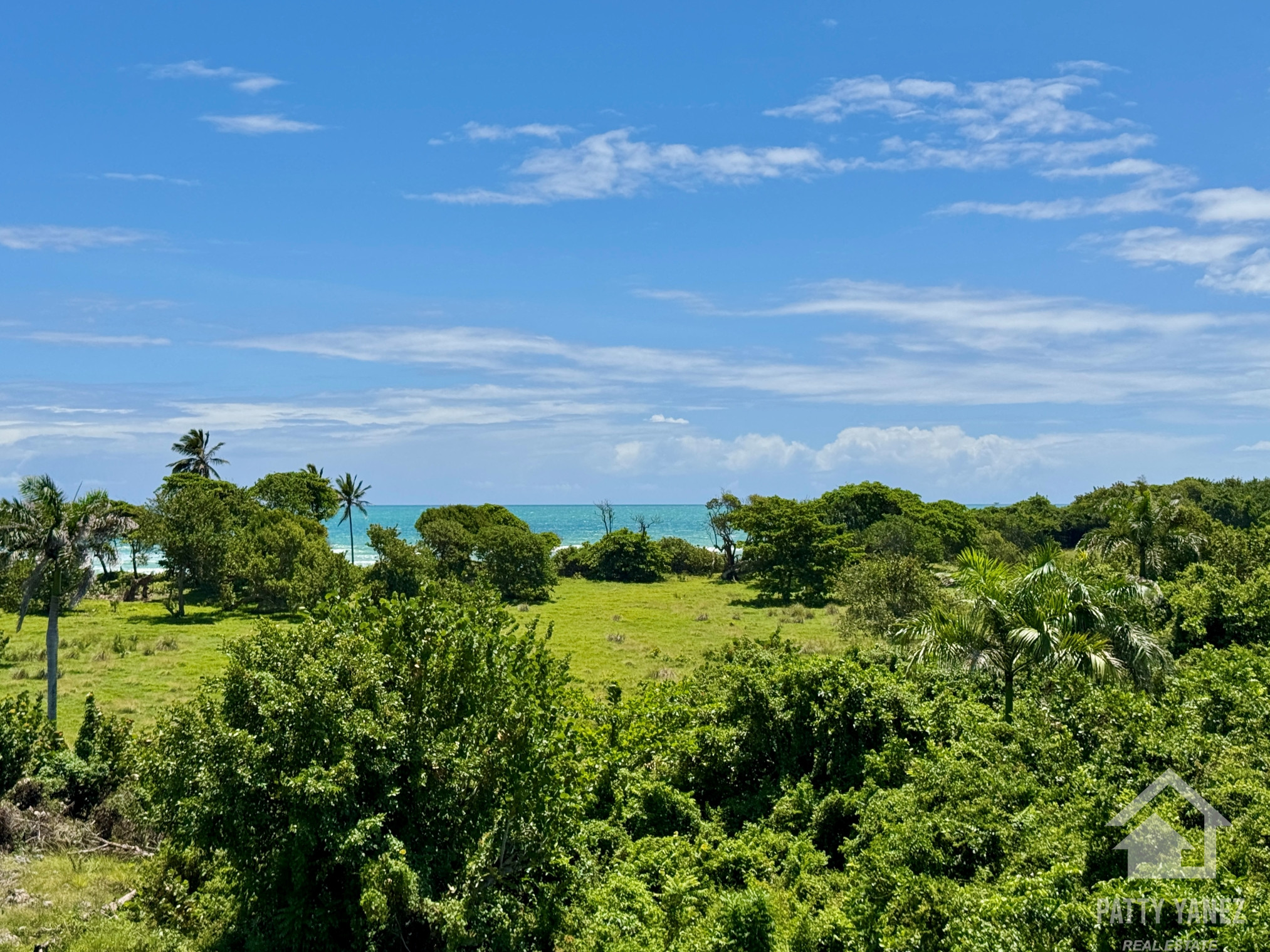 2-Bedroom Condo with Ocean View in Playa Encuentro
