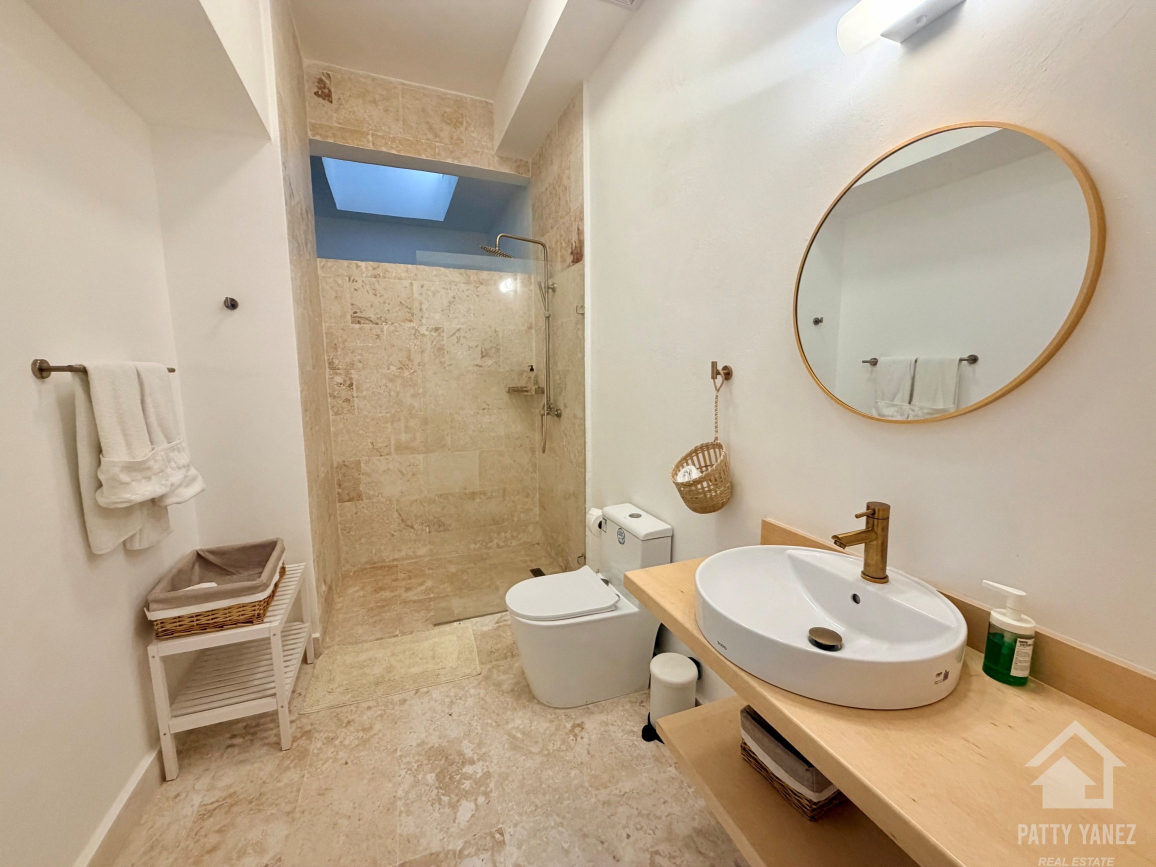 2-Bedroom Condo with Ocean View in Playa Encuentro
