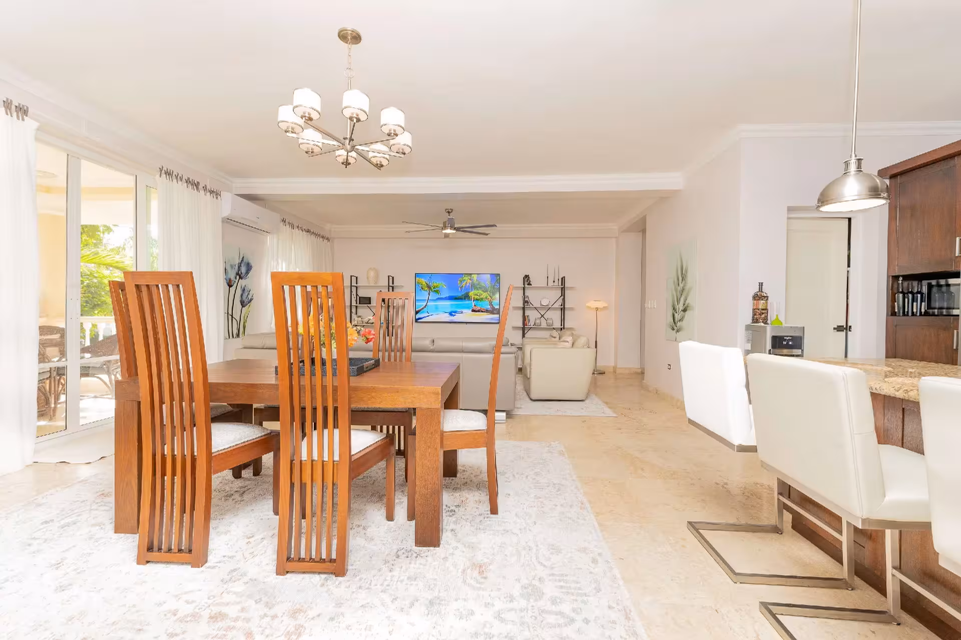 Beachfront Luxury 3-Bedroom Ocean View Condo