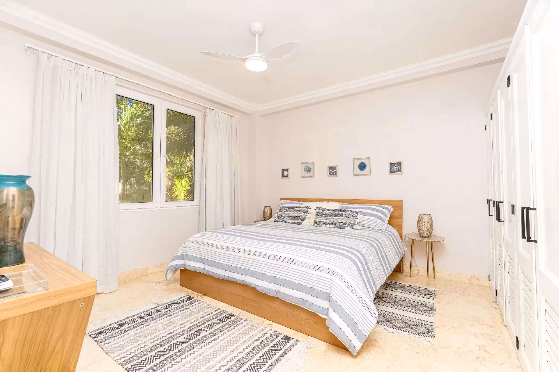 Beachfront Luxury 3-Bedroom Ocean View Condo