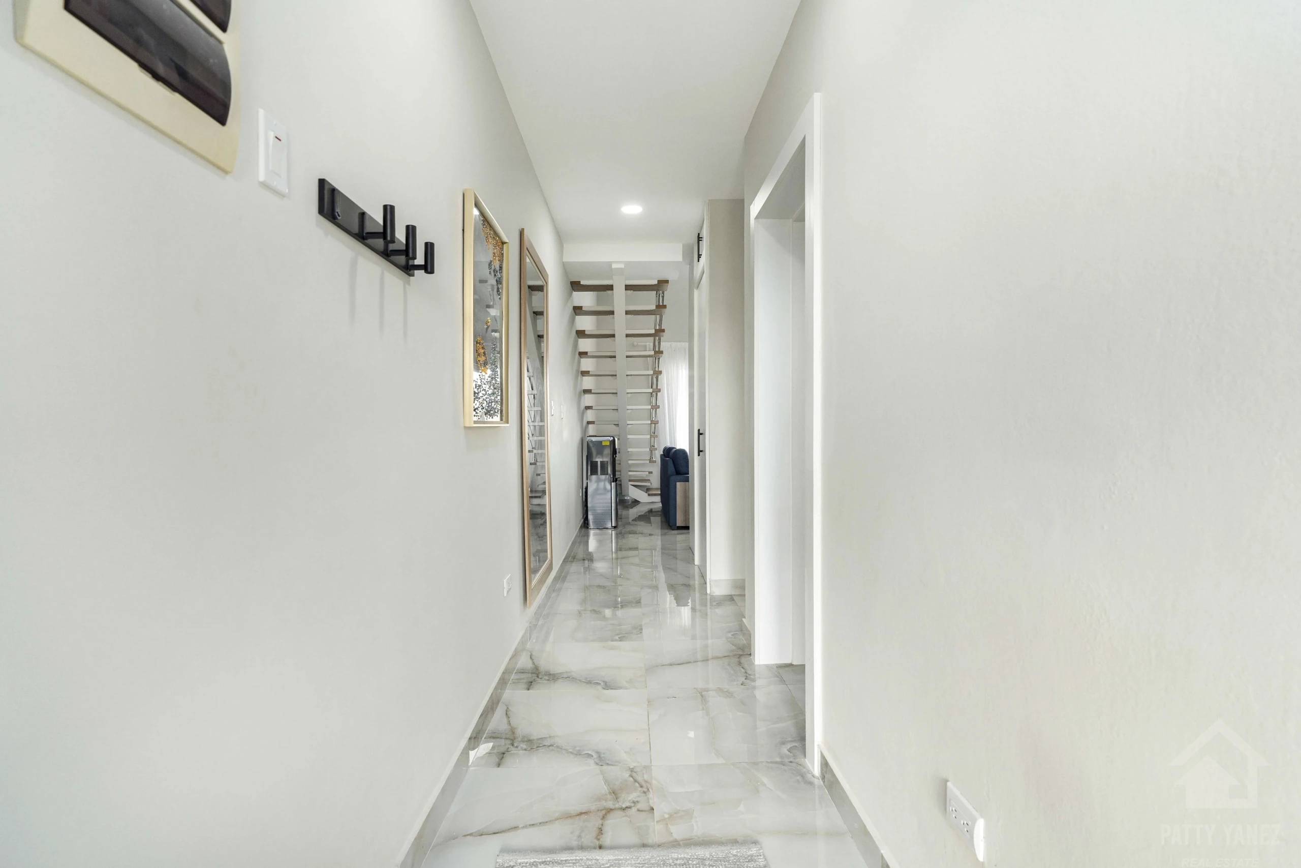 Departamento amueblado de 2 recámaras con loft cerca de la playa
