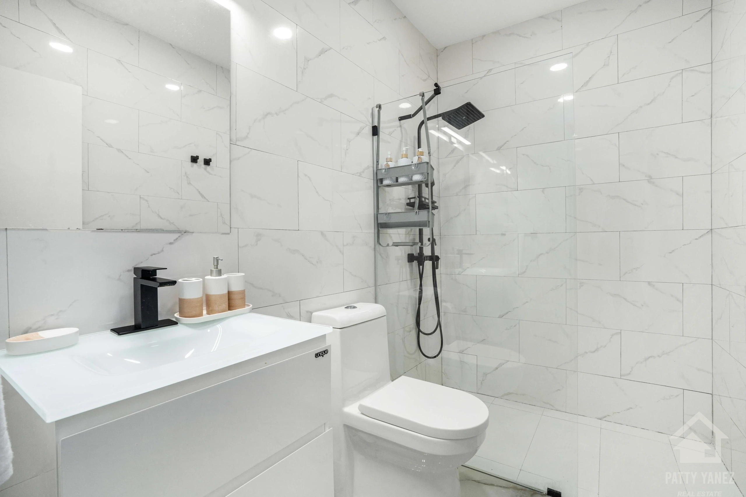 Departamento amueblado de 2 recámaras con loft cerca de la playa