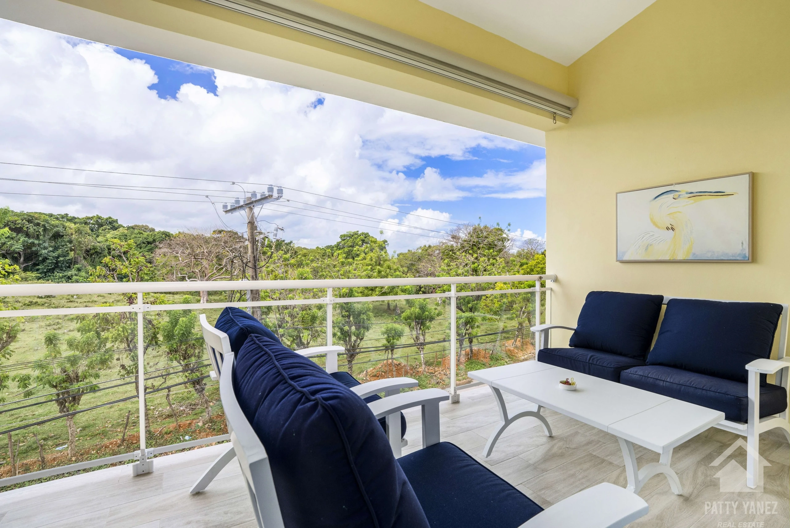 Departamento amueblado de 2 recámaras con loft cerca de la playa