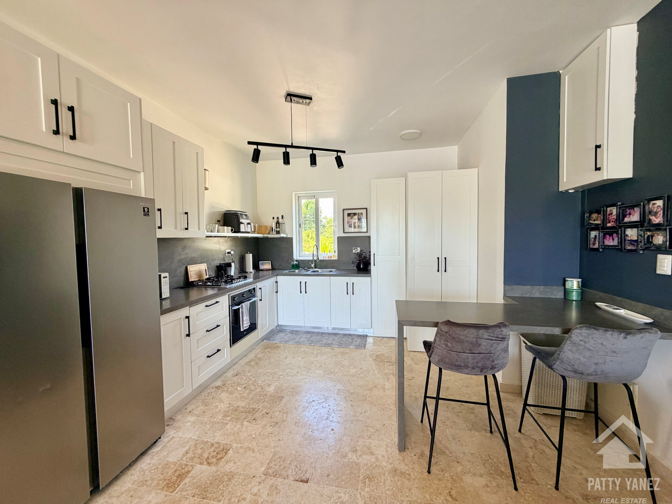 Fully Furnished 2-Bedroom Apartment Near Encuentro Beach