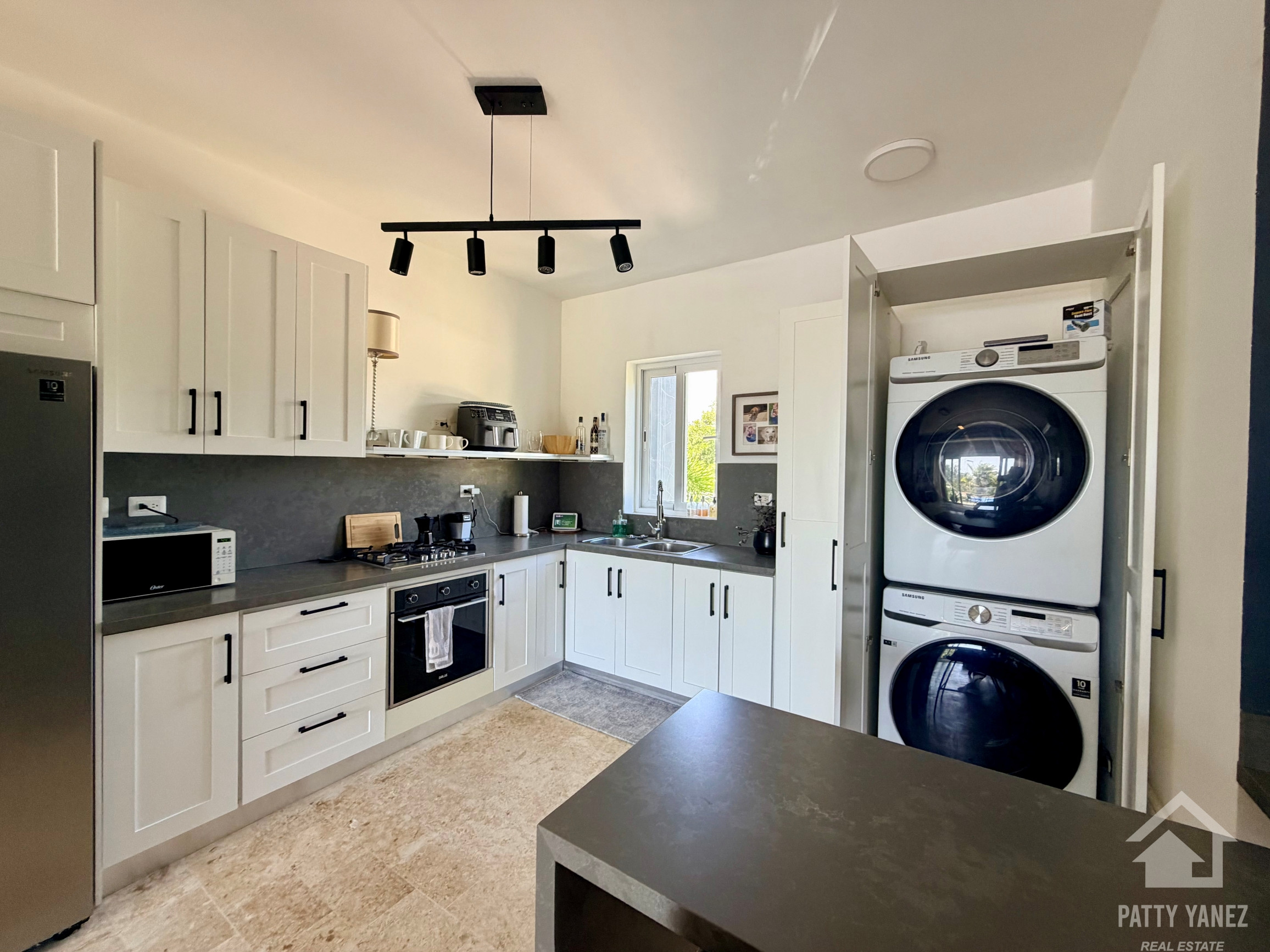Fully Furnished 2-Bedroom Apartment Near Encuentro Beach