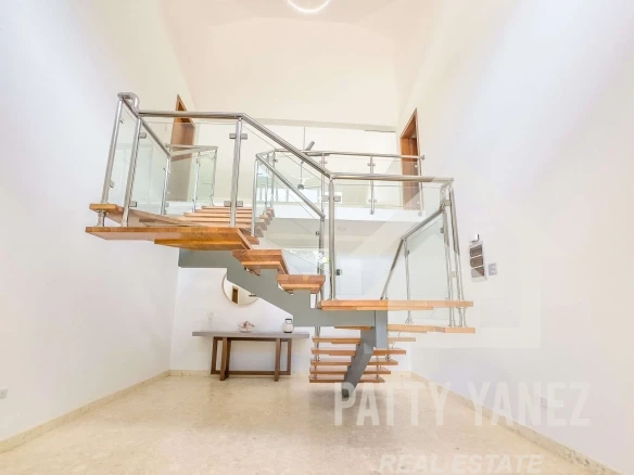 Modern Caribbean Villa with 4 Bedrooms and Private Pool