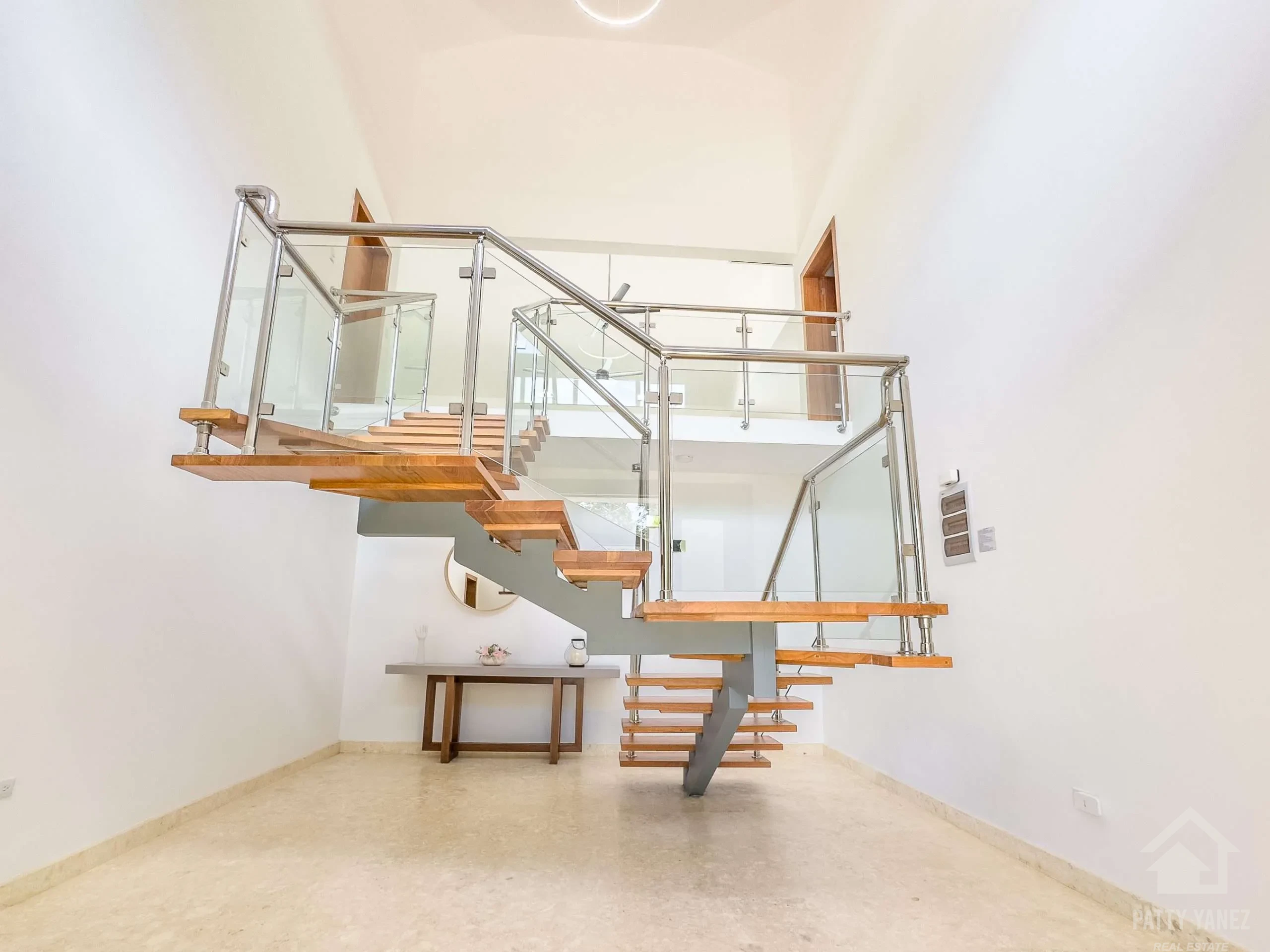 Modern Caribbean Villa with 4 Bedrooms and Private Pool