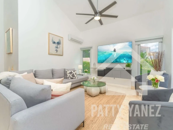 Modern Caribbean Villa with 4 Bedrooms and Private Pool