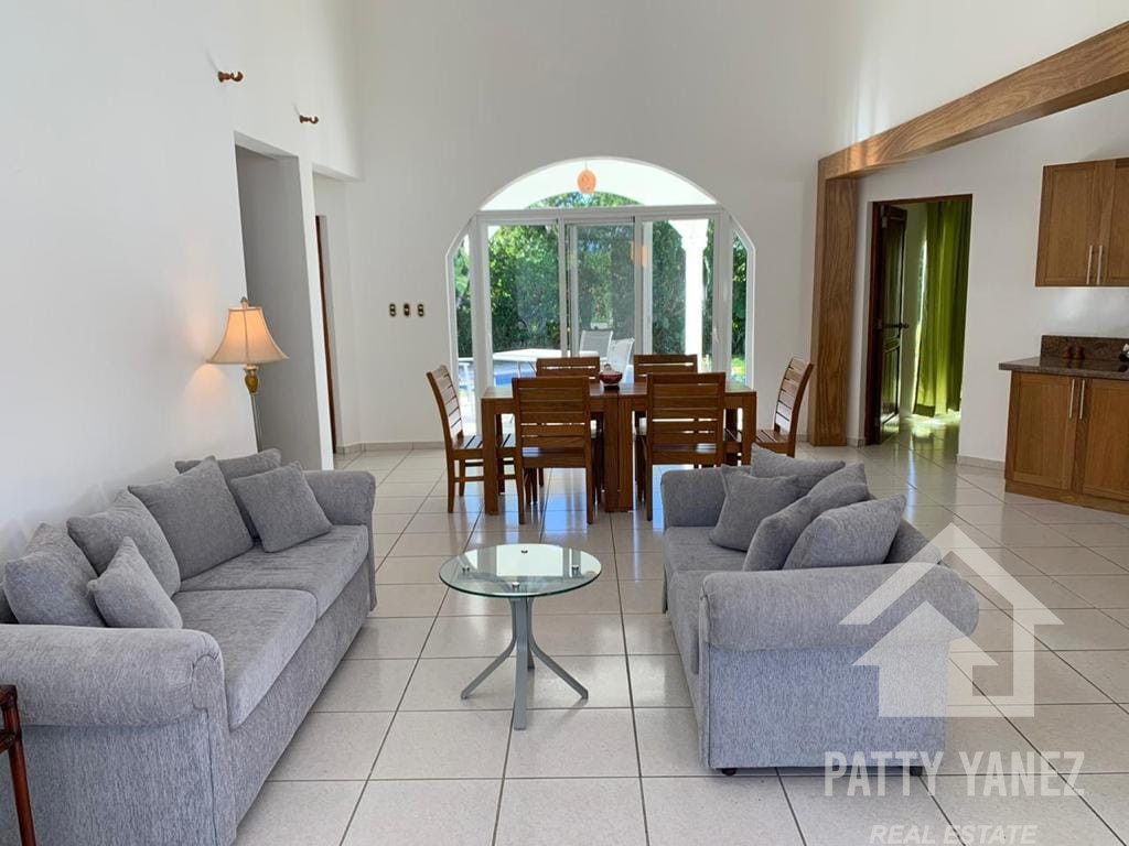 3-Bedroom Villa with Guest House in Playa Encuentro