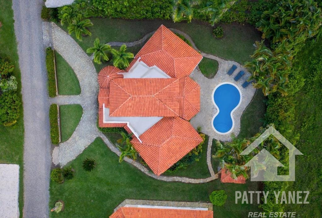 3-Bedroom Villa with Guest House in Playa Encuentro