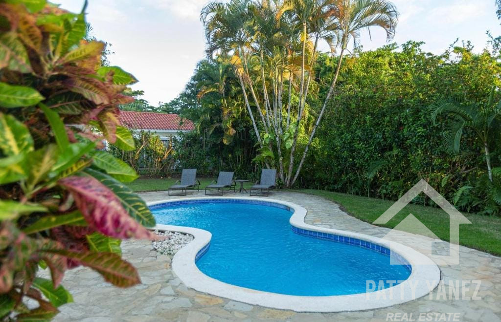 3-Bedroom Villa with Guest House in Playa Encuentro