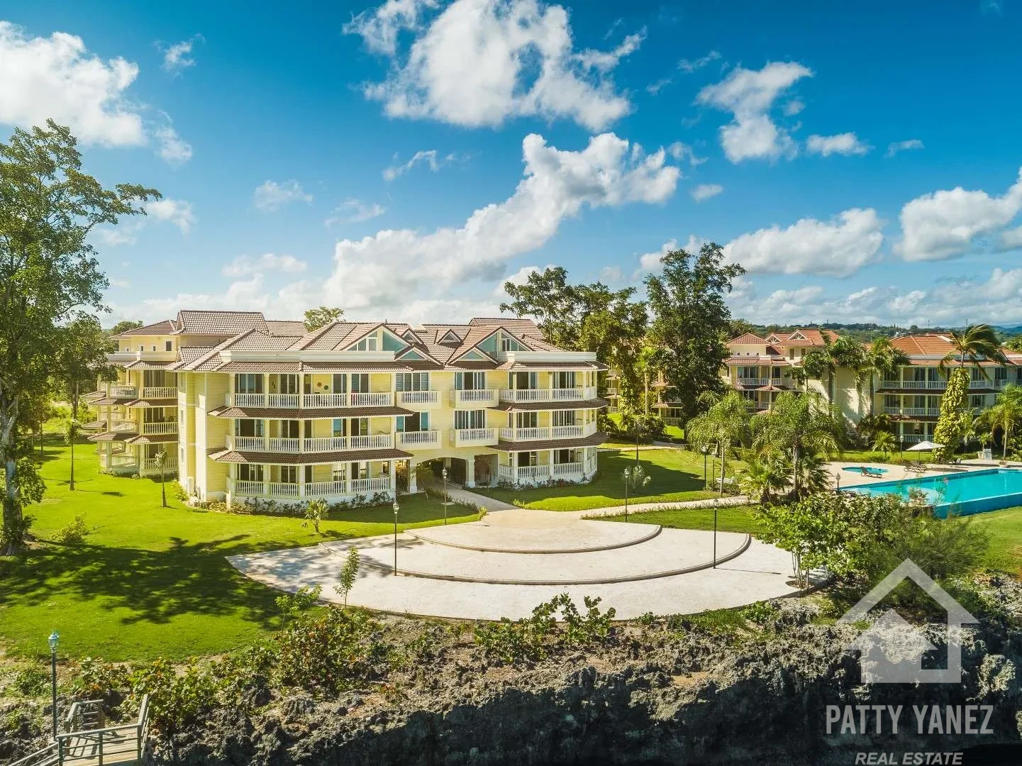 Beachfront Luxury 3-Bedroom Ocean View Condo