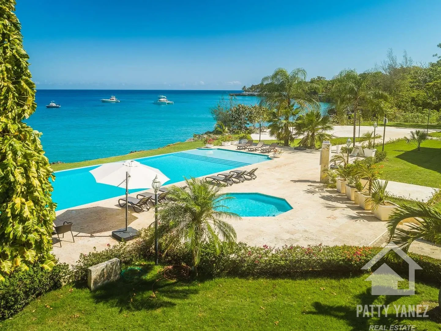 Beachfront Luxury 3-Bedroom Ocean View Condo