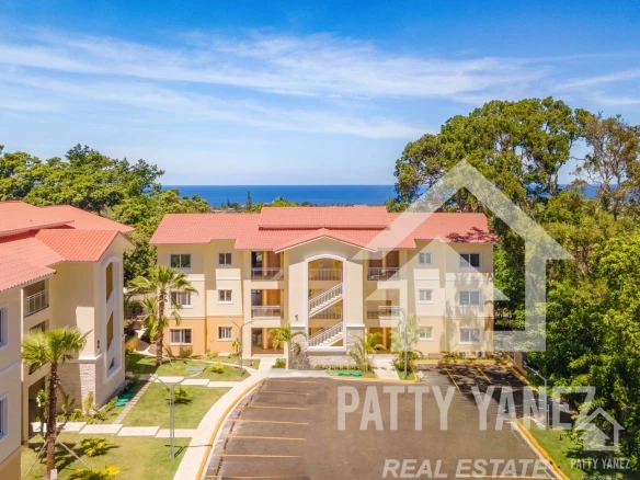 Condominio moderno amueblado de 3 recámaras con vista al mar y alberca
