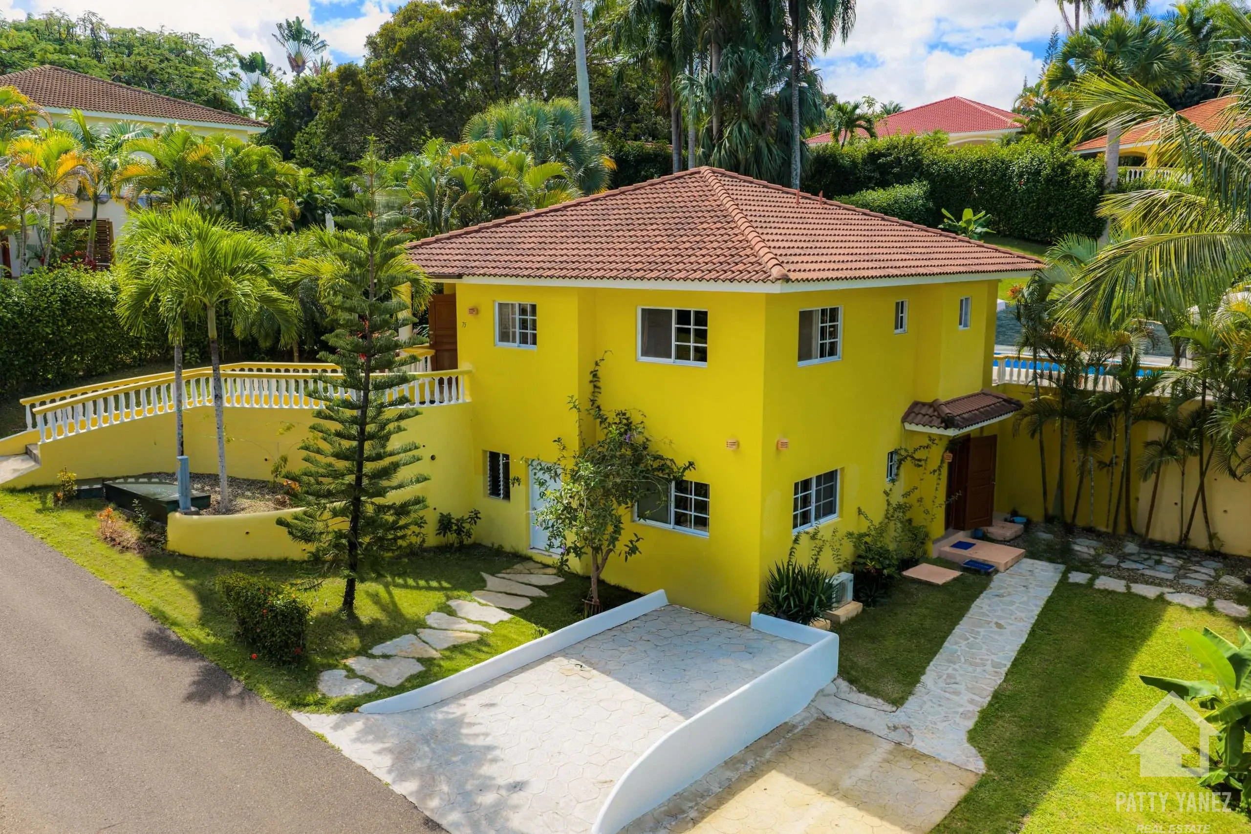 Villa de 2 recámaras con un departamento independiente de 1 recámara