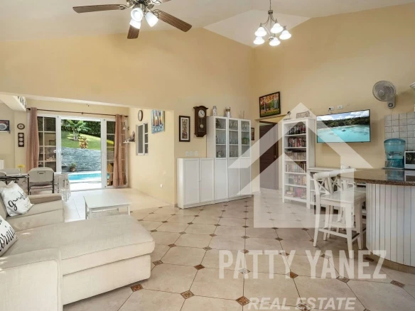 Villa de 2 recámaras con un departamento independiente de 1 recámara