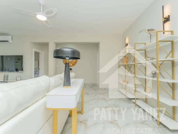 Condominio moderno amueblado de 3 recámaras con vista al mar y alberca