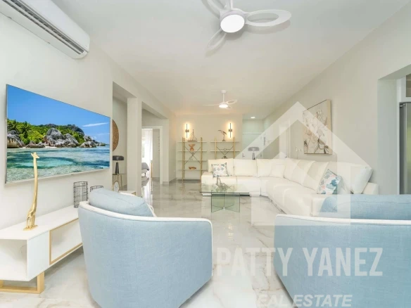 Condominio moderno amueblado de 3 recámaras con vista al mar y alberca