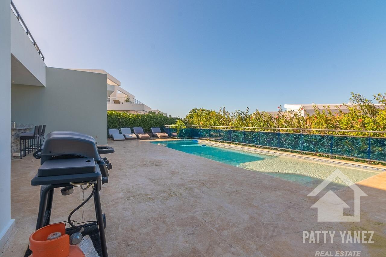 Spacious 4-Bedroom Villa in Sosúa Gated Community