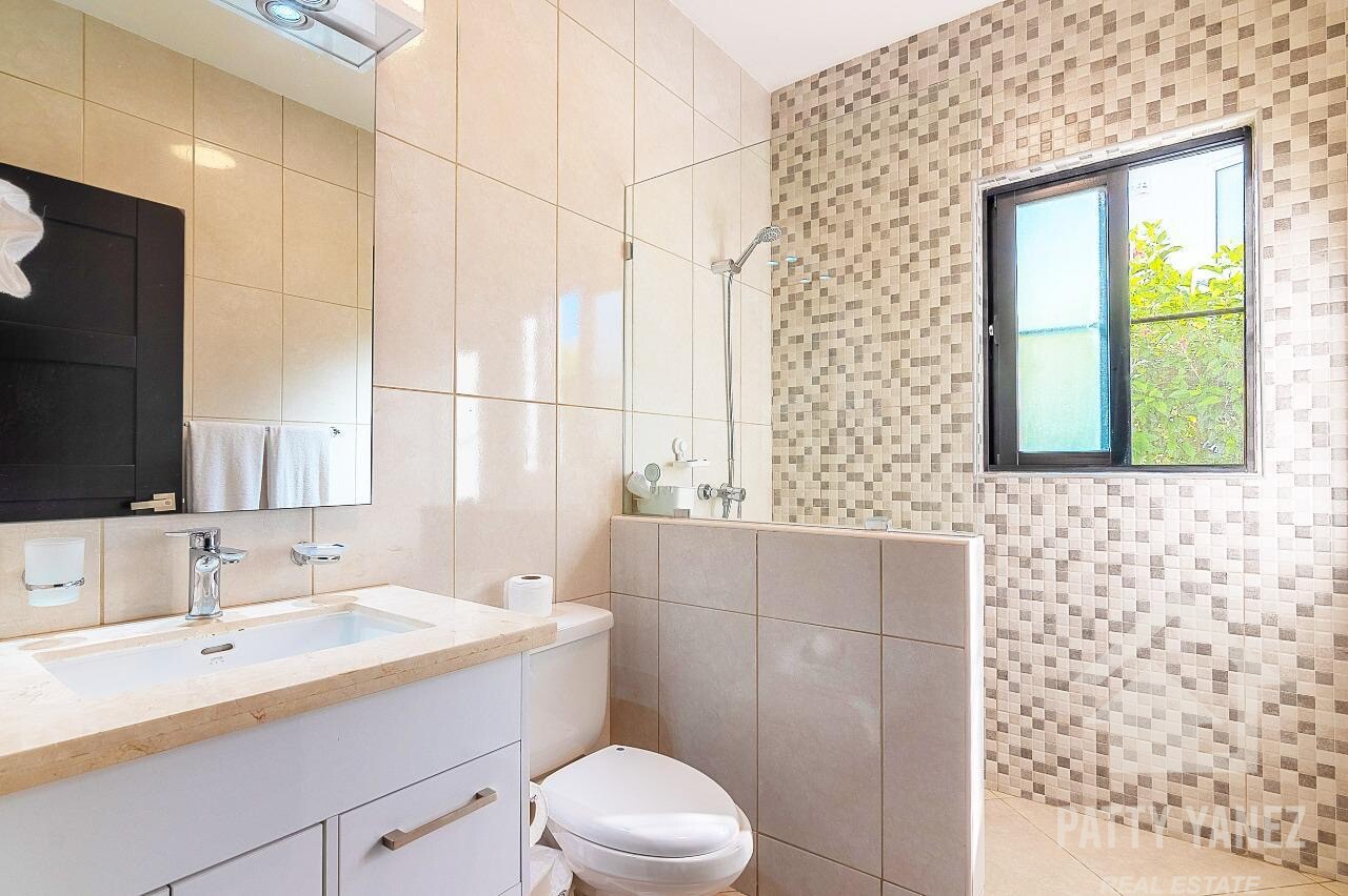Spacious 4-Bedroom Villa in Sosúa Gated Community