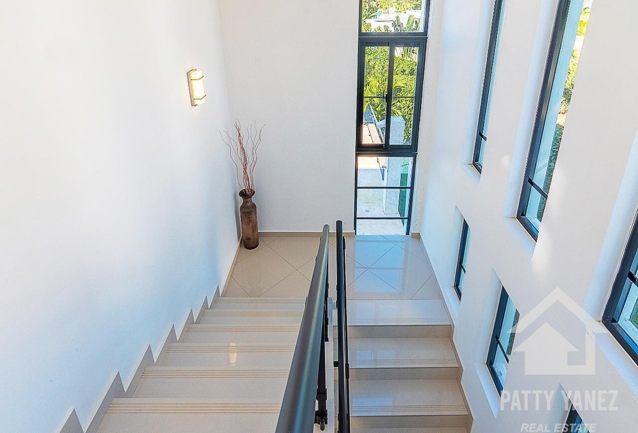 Spacious 4-Bedroom Villa in Sosúa Gated Community