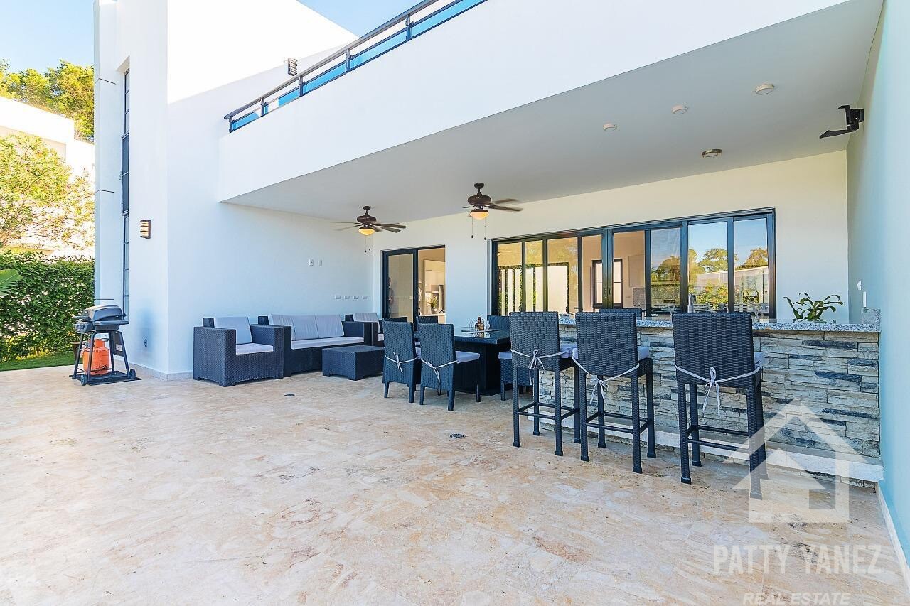 Spacious 4-Bedroom Villa in Sosúa Gated Community