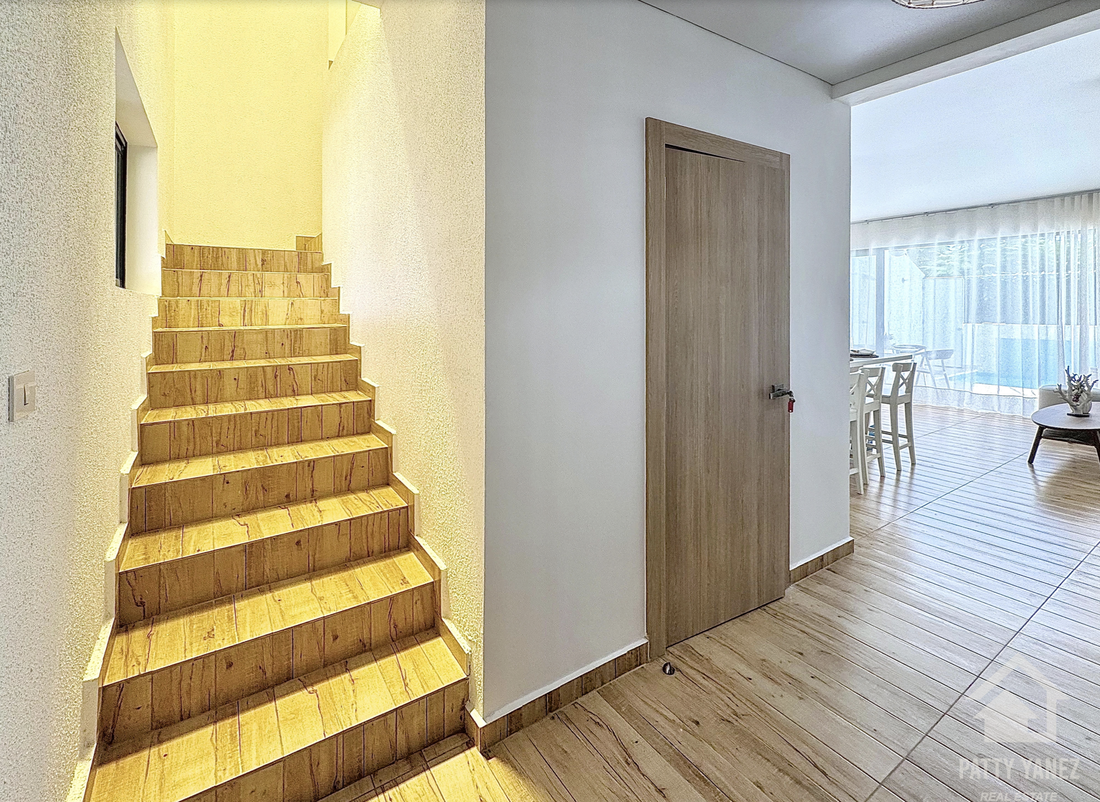 Beautifully Furnished 3-Bedroom Townhouse in Perla Marina close to the Beach